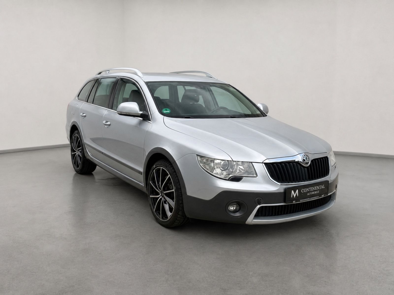 SKODA Superb Superb 2.0 TDI Elegance 4x4*DSG*Pano*Xenon*, Ansicht 3