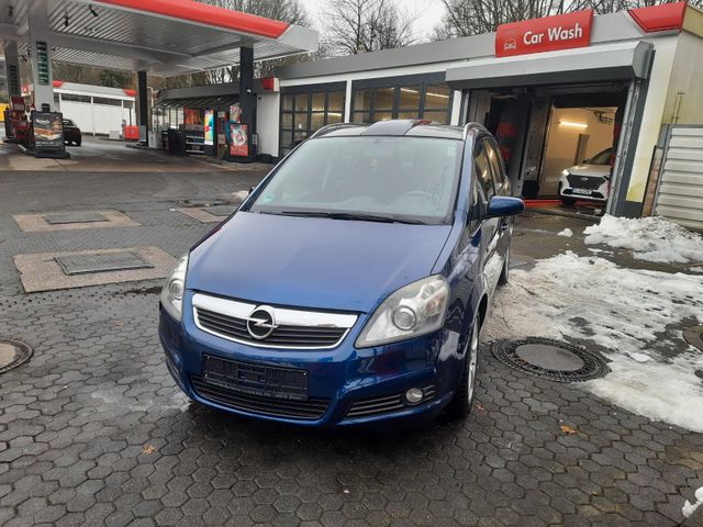 Opel Zafira 1.9 CDTI Cosmo 88kW