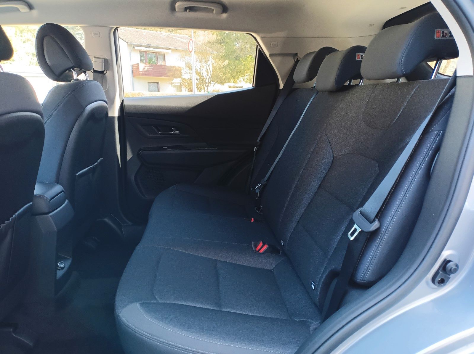 Fahrzeugabbildung KGM KORANDO+BLISS+LH+KEYLESS GO+KAMERA+SH+LED+KLIMA2