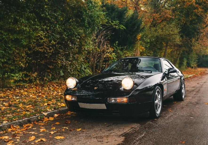 Porsche 928