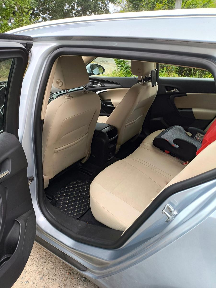 Opel Insignia 2015 — engine 1.598 cm³, 136 HP (100kW)
