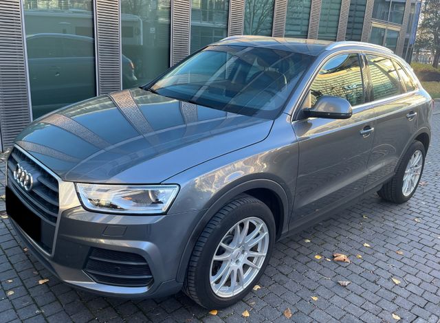 Audi Q3 2.0 TFSI Quattro Stronic*Leder*Xenon*Navi*PDC