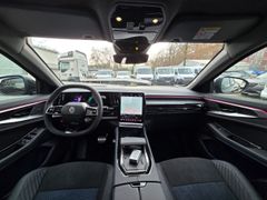 Fahrzeugabbildung Rafale Atelier Alpine E-Tech Plug-in 300 4x4 SOL