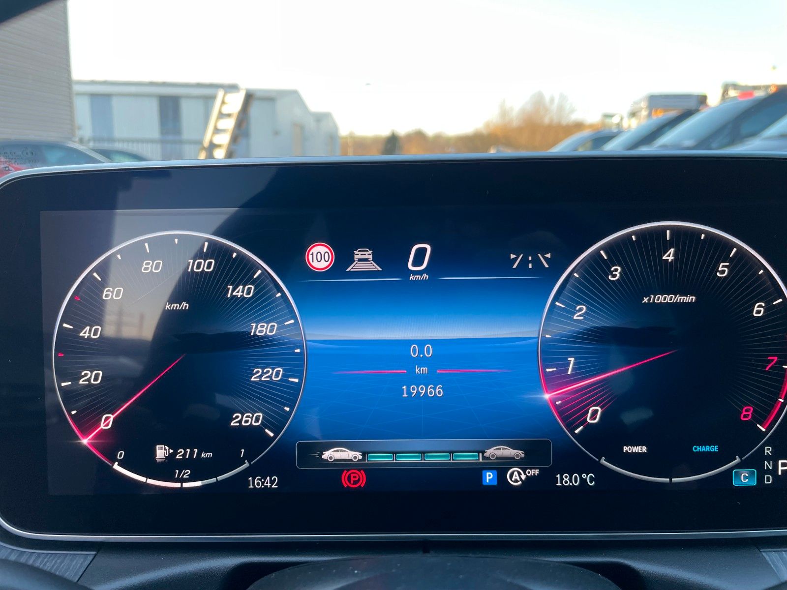 Fahrzeugabbildung Mercedes-Benz C 200 AMG AHK+Memory+Distr+R-Kamera+Keyless+19"