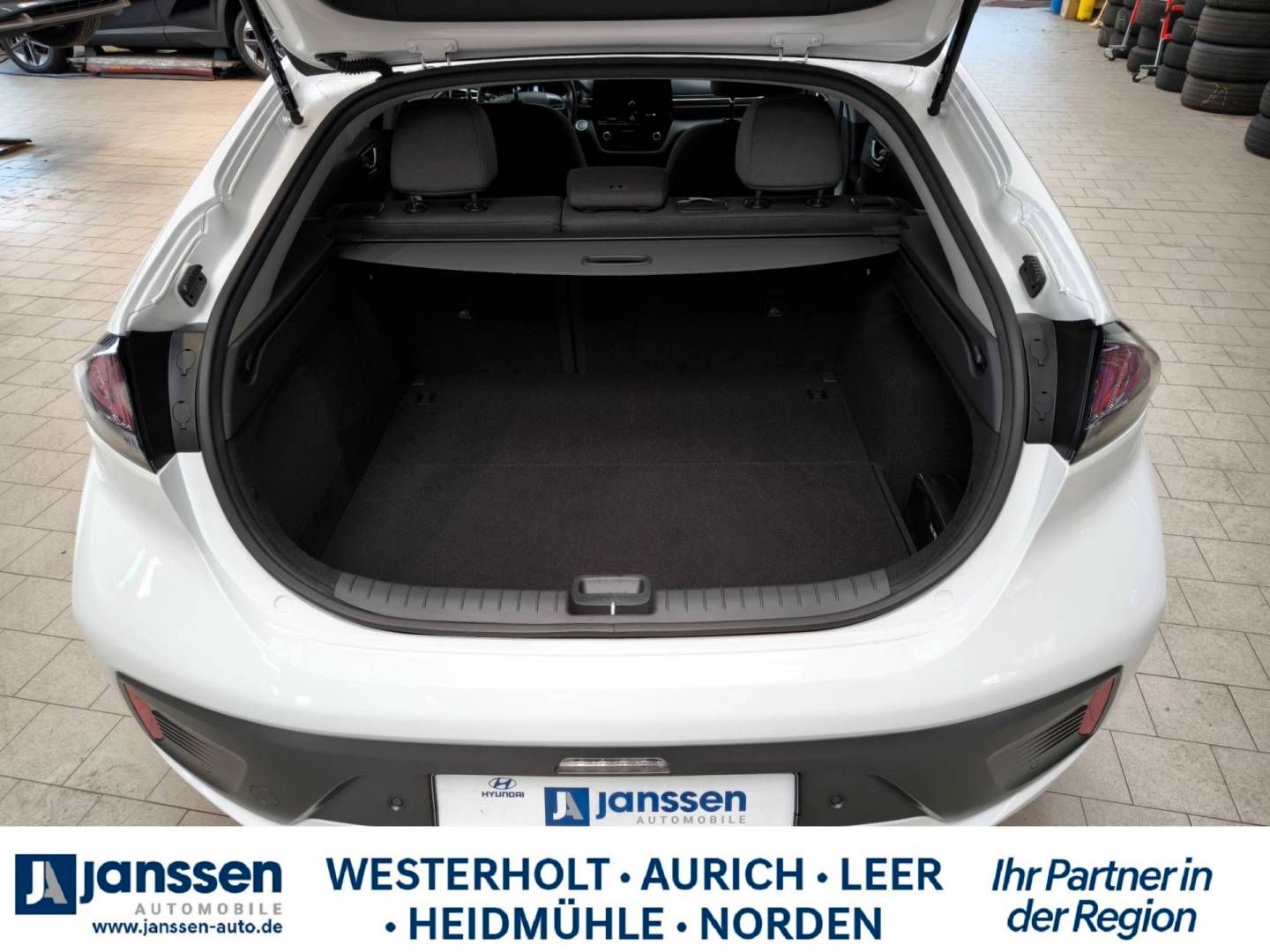 Fahrzeugabbildung Hyundai IONIQ Elektro STYLE-Paket