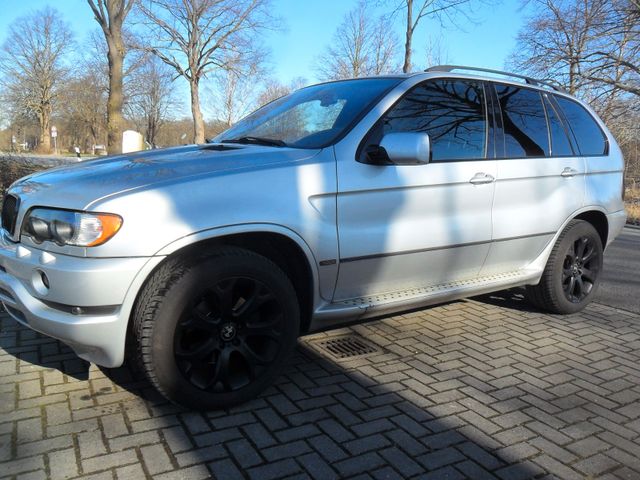 BMW X5 4.4i V8 Automatik Schiebedach Tüv 09/2025