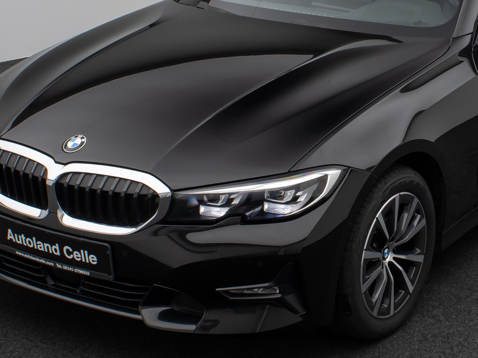 Fahrzeugabbildung BMW 320d  xD Sport Line Panorama Kamera HiFi Komfort