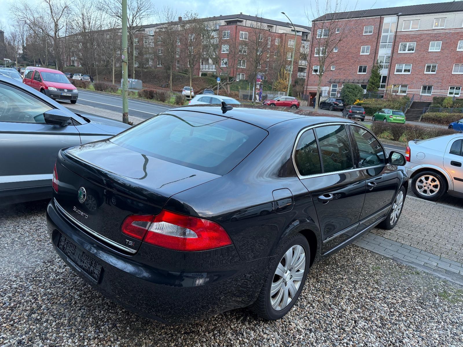 Skoda Superb Elegance*FESTPRIC*AUTOMATIK*LEDER*1 HAND*