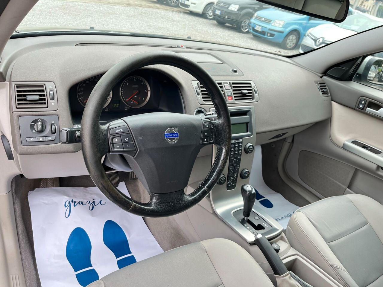 Volvo V50 2007 — photo 9