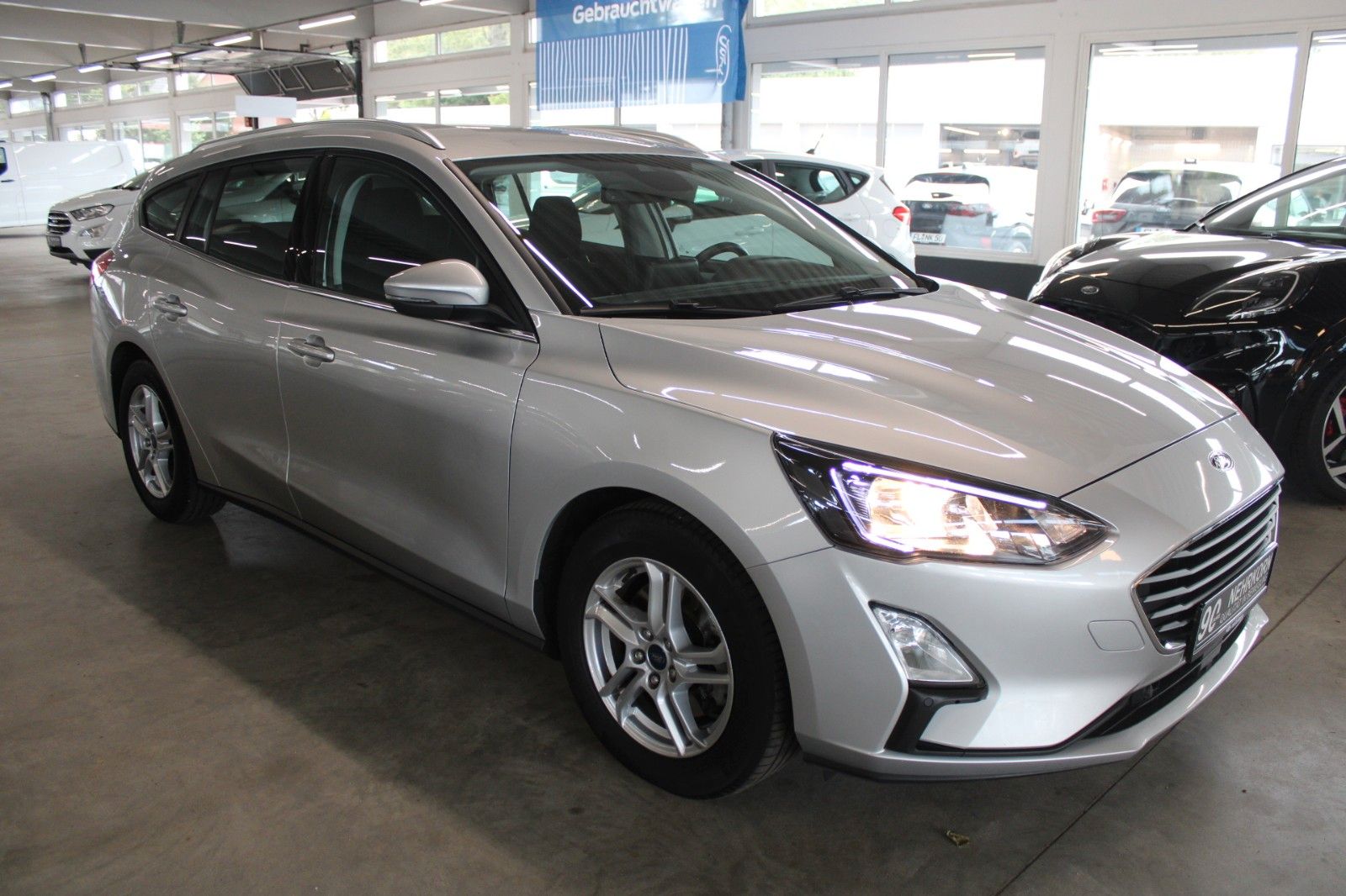 Fahrzeugabbildung Ford Focus Cool & Connect Automatik + AHK ACC WinterP