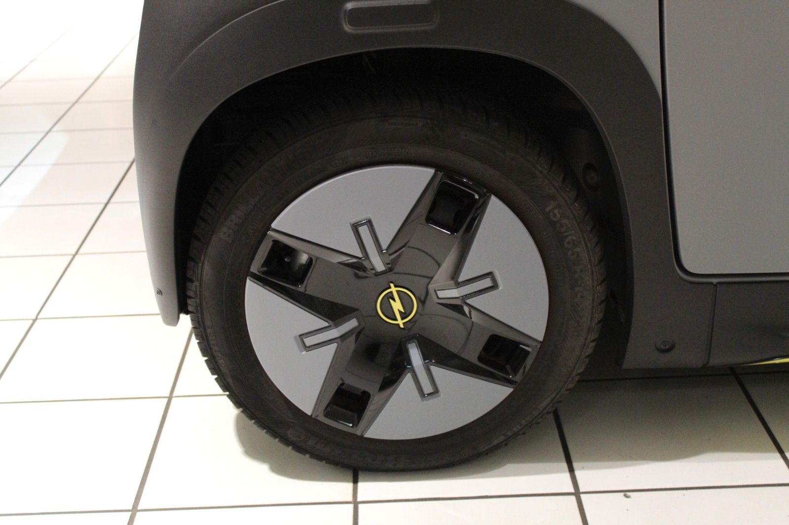 Fahrzeugabbildung Opel Rocks-e Tekno