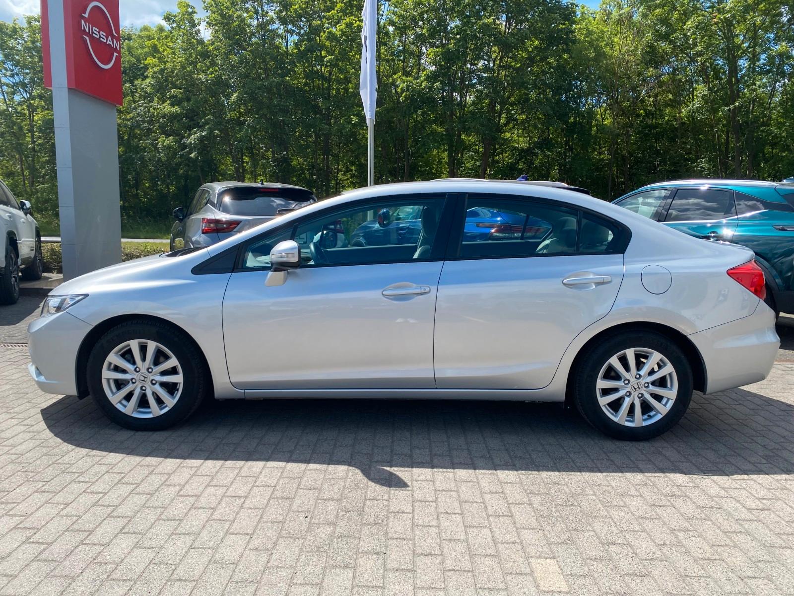Honda Civic Lim. 1.8 Comfort Automatik/Winterräder