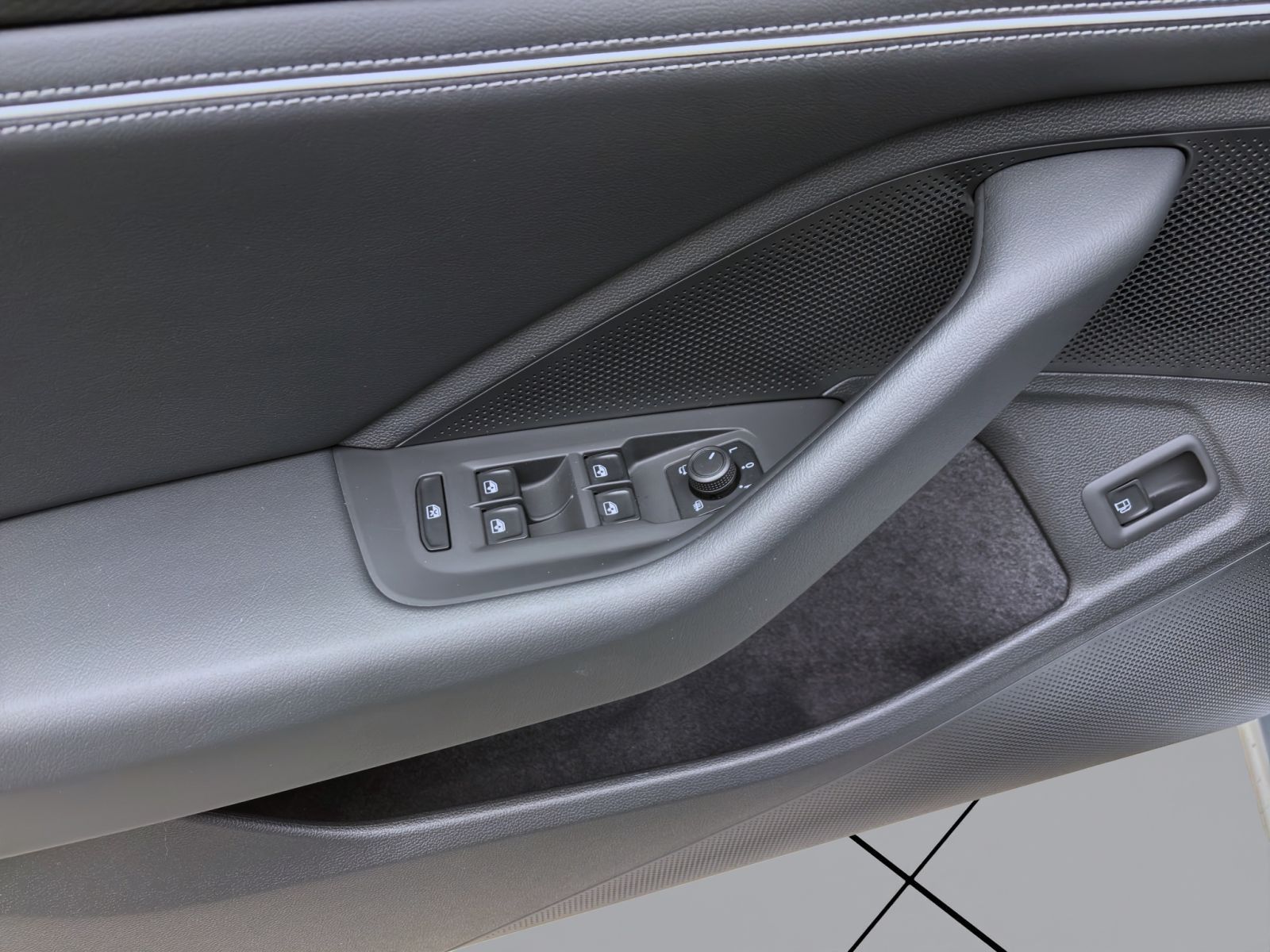 Volkswagen Passat Variant - Bild 10