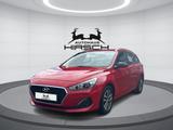 Hyundai i30 Kombi YES! 1.4 T-GDi M/T - Hyundai i30: Rot