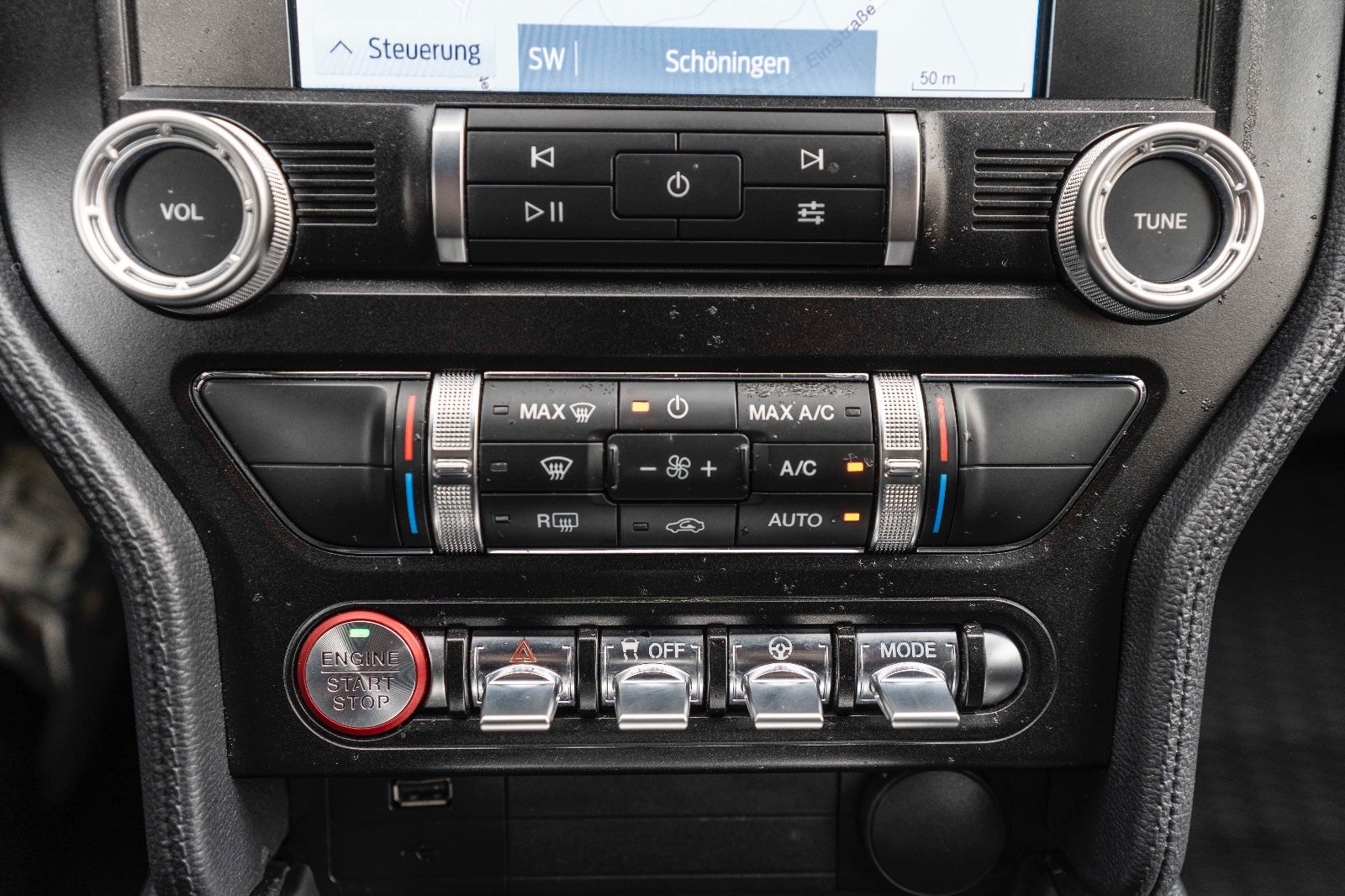 Fahrzeugabbildung Ford Mustang 2,3L Ecoboost LED KAM TOTW SZH ALC