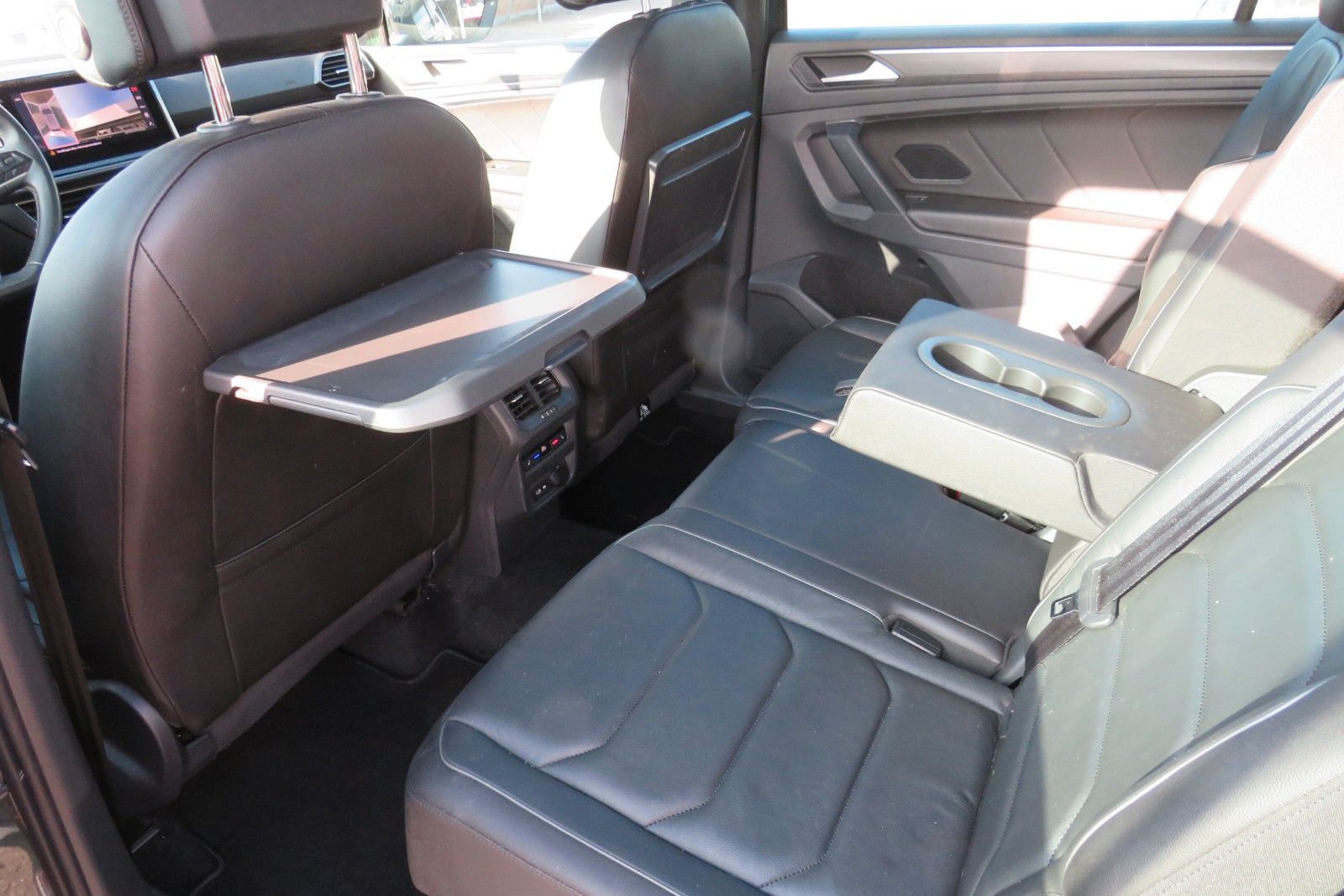 Fahrzeugabbildung SEAT Tarraco Xcellence PANO 7S ACC NAVI LEDER  LED