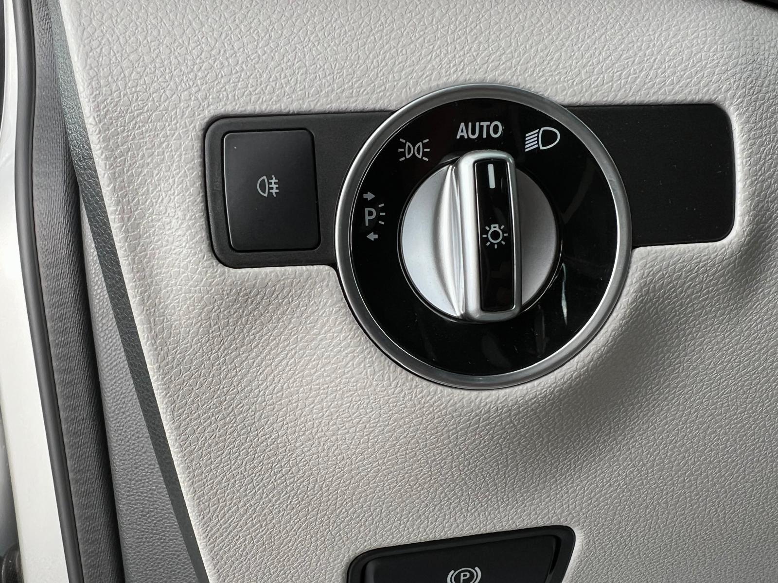 Mercedes-Benz B 180 NAVI/RFK/AHK/LEDER