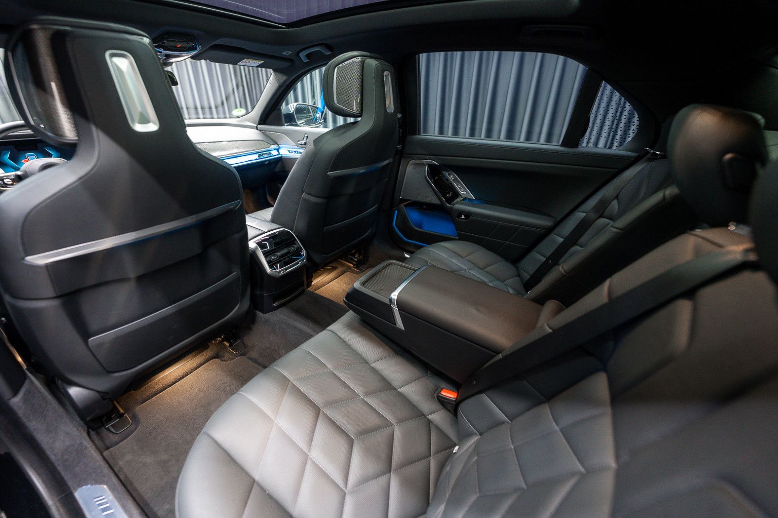 Fahrzeugabbildung BMW 740d xDrive *Sportpaket Pro*Carbon*Innovation