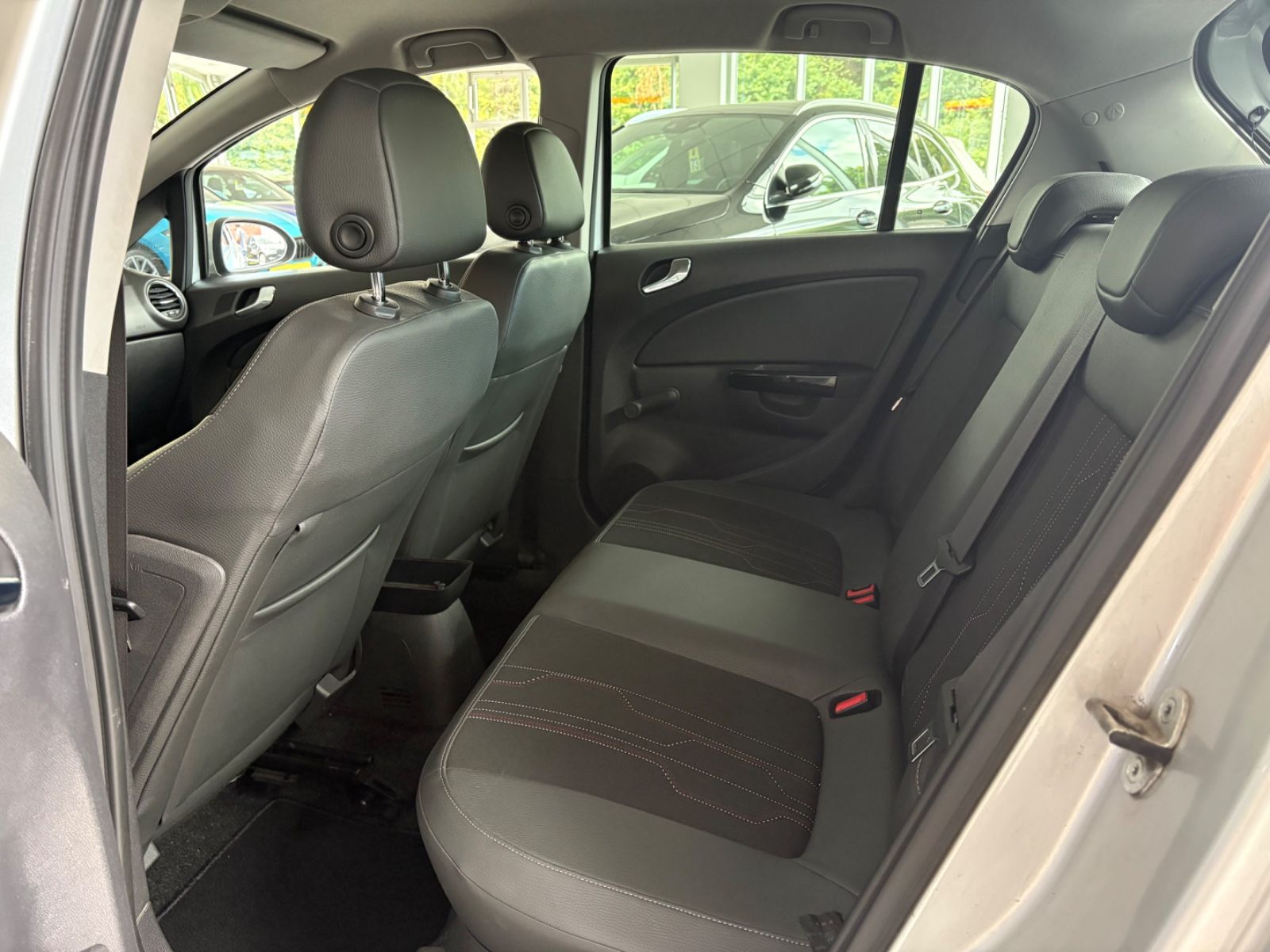 Fahrzeugabbildung Opel Corsa D 150 Jahre Opel