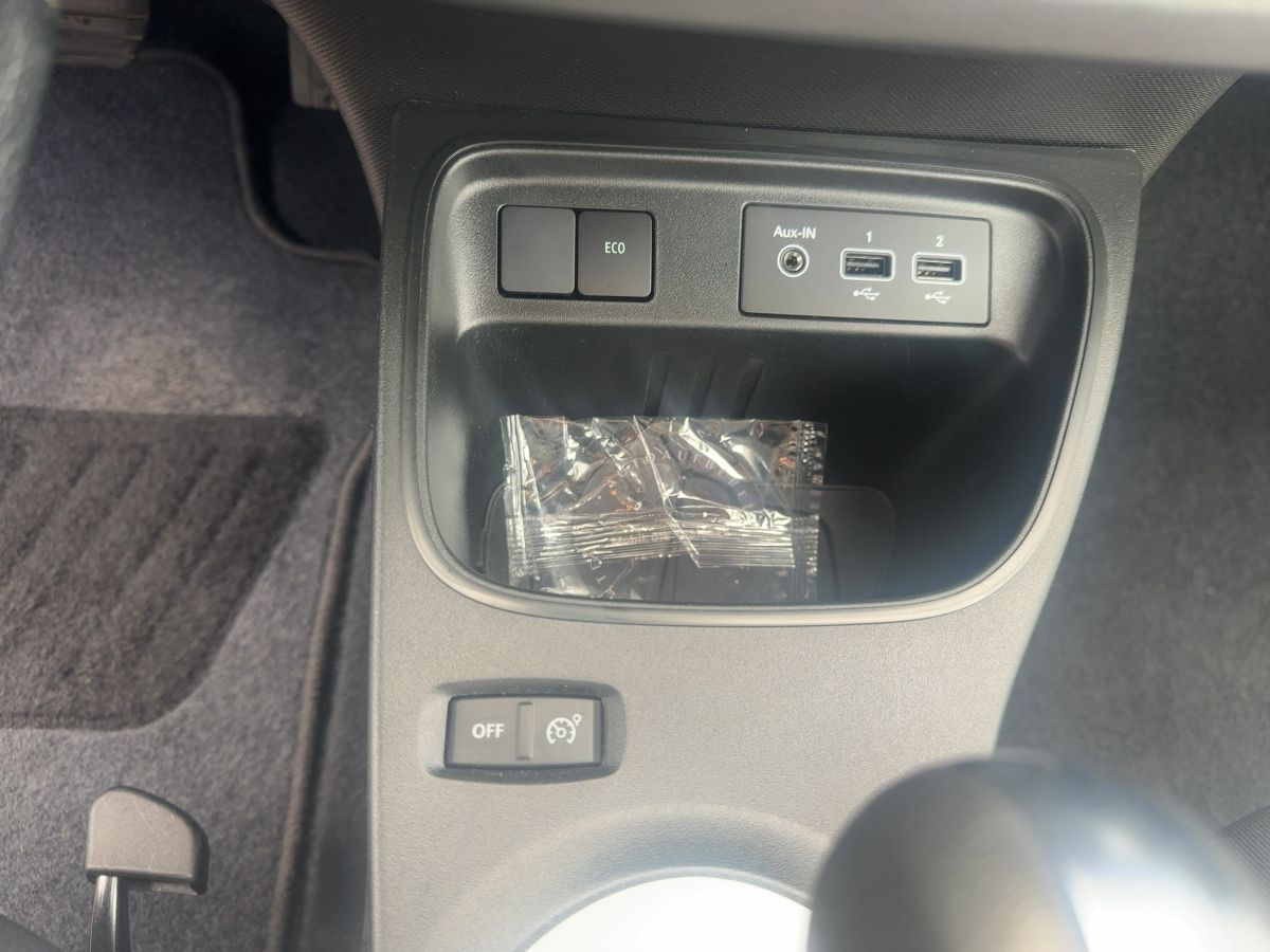Fahrzeugabbildung Renault Twingo E-TECH 100% el. ZEN ABS Fahrerairbag ESP