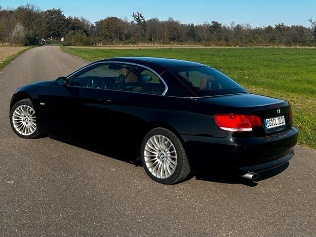 BMW 320i Cabrio -