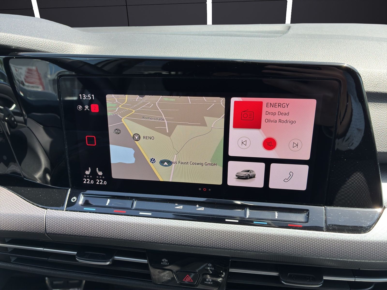 Fahrzeugabbildung Volkswagen Golf VIII TDI Active DSG LED Navi ACC AID SHZ