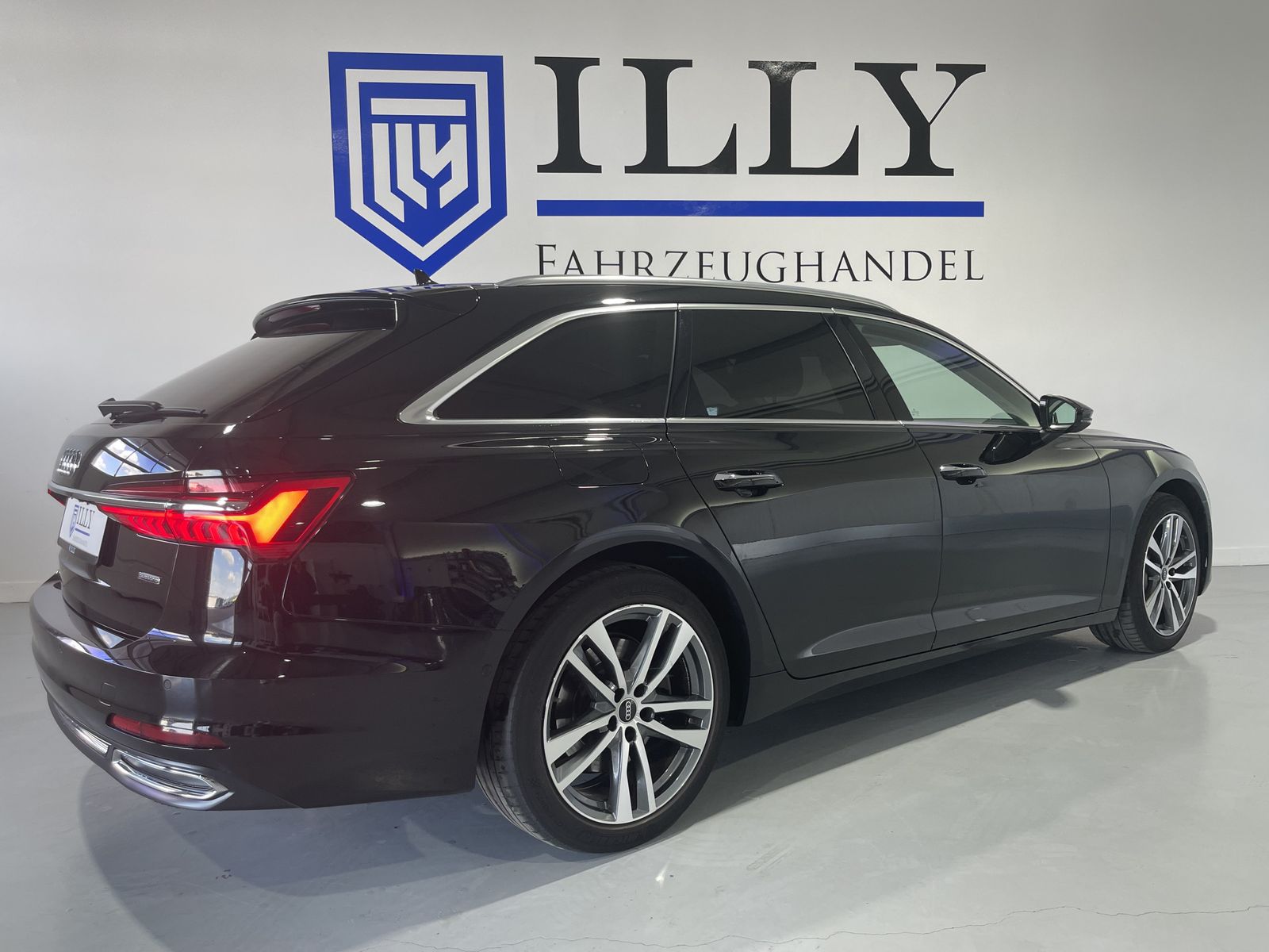 Fahrzeugabbildung Audi A6 50 TDI*Quattro*AHK*LED-Matrix*Leder*Cam*Pano*