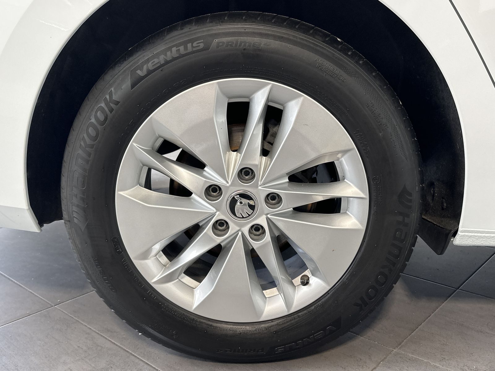 Fahrzeugabbildung SKODA Octavia Combi 2.0 TDI DSG Ambition NAV+LED+ACC