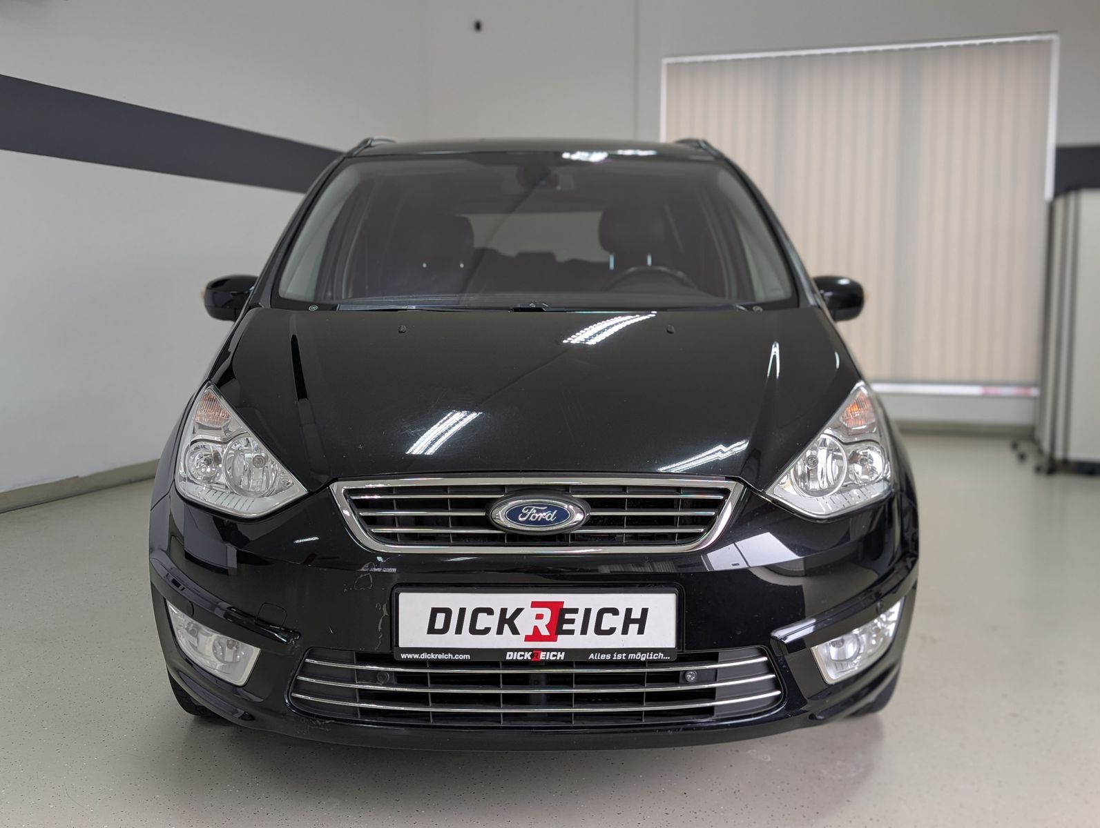 Fahrzeugabbildung Ford Galaxy Ghia 7-SITZ AHK PDC LEDER EURO5 KLIMA