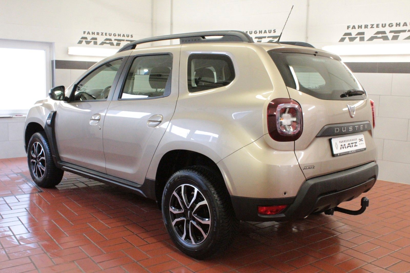 Fahrzeugabbildung Dacia Duster Tce100 Comfort 2WD*AHK*
