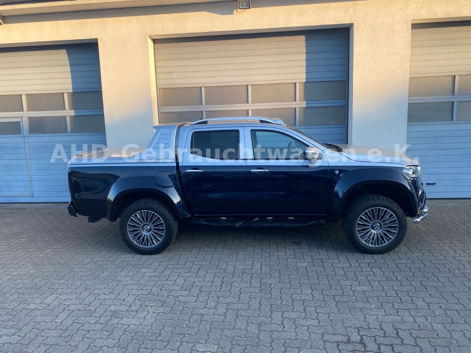 Fahrzeugabbildung Mercedes-Benz X 250d 4Matic D-Kabine Edition Breitumbau UNIKAT