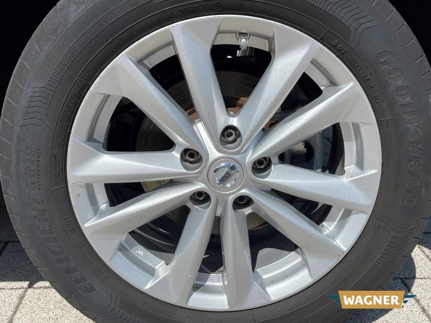Fahrzeugabbildung Nissan Qashqai Acenta 1.2 DIG-T Klimaautomatik
