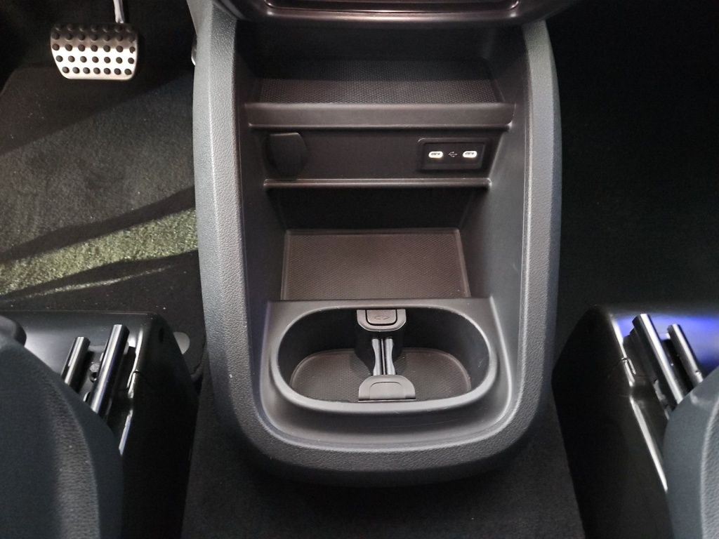 Fahrzeugabbildung Mercedes-Benz V 220 d STYLE Lang 7 Sitze 2,5tAHK BURMESTER LED