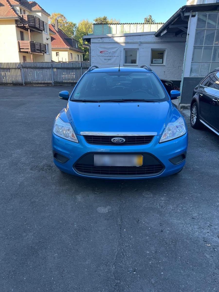 Ford Fiesta 2010 — rear view