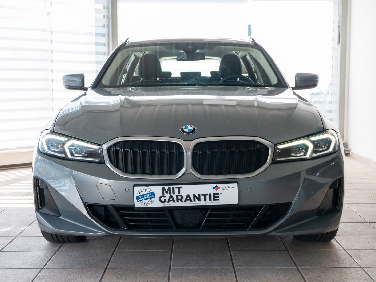 BMW 318d HeadUp KAMERA DA Memory Unfallfrei imagem 2