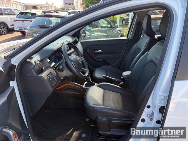 Fahrzeugabbildung Dacia Duster Extreme TCe 150 EDC Kamera/PDC/GJR/Sitzh. - mit KI generiert/bearbeitet