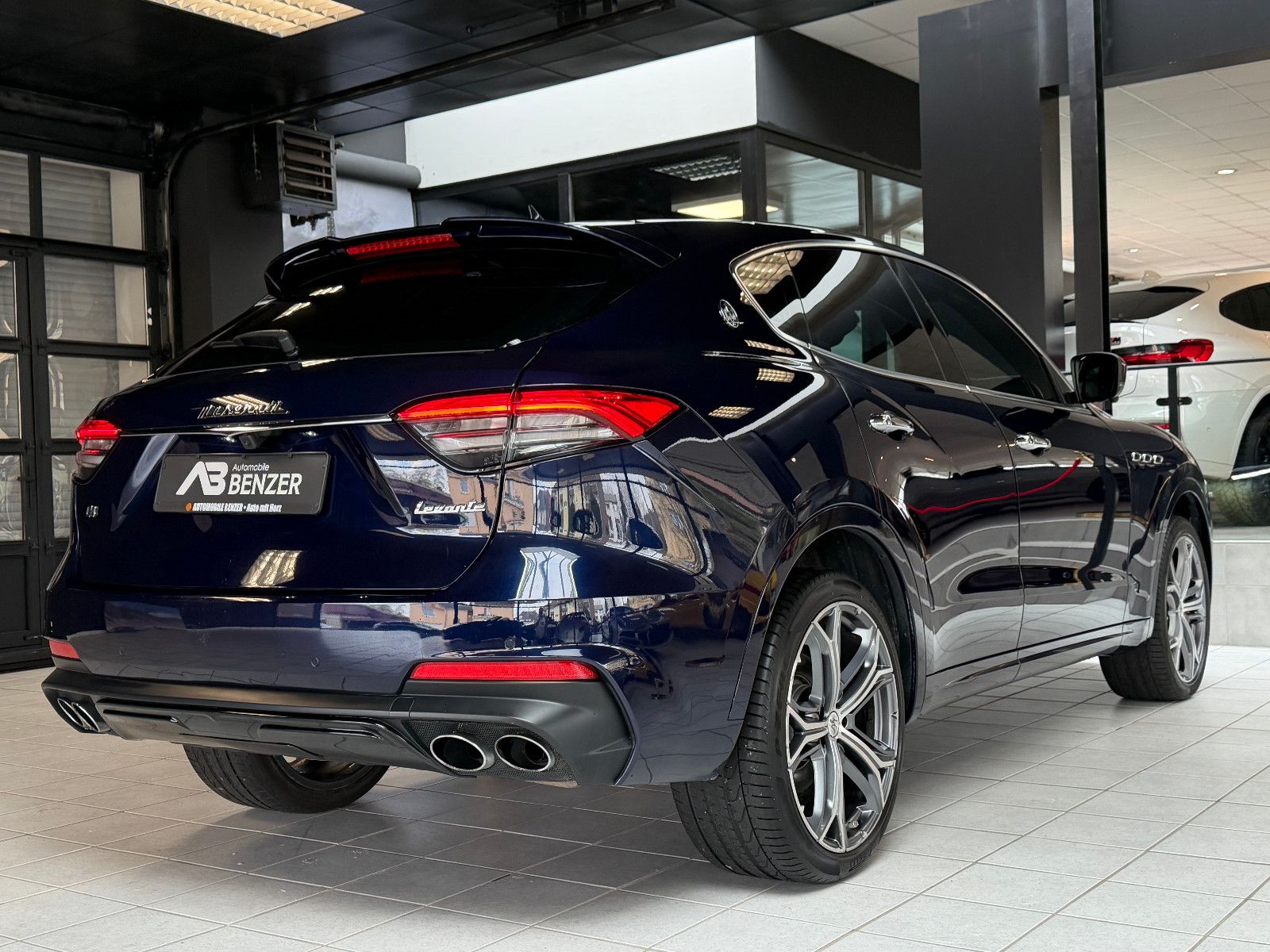 Fahrzeugabbildung Maserati Levante Diesel/GRANSPORT/LED/360°/MEMORY