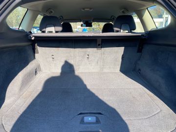 Fahrzeugabbildung Volvo XC60 2.0 2WD *SHZ*Bluetooth*AHK*Tempomat*