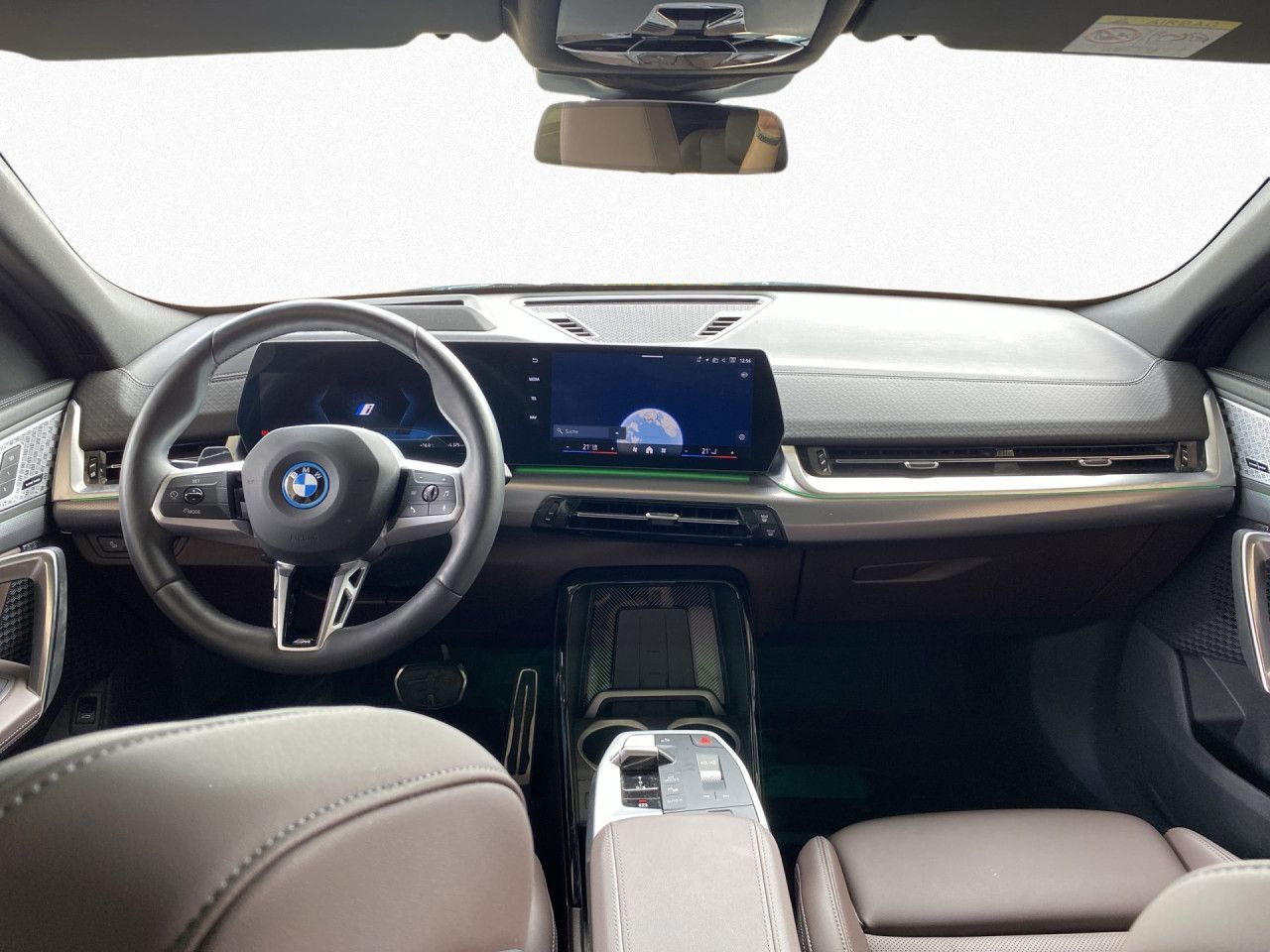 BMW iX2 - Bild 16