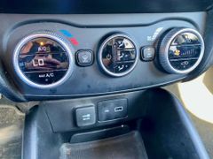 Fahrzeugabbildung Fiat Tipo Kombi 1.0 Life AAC AHK LED KAMERA PDC VORN