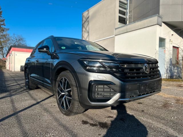 Volkswagen Touareg R-Line 4Mot Black Luft Matrix Pano Memo