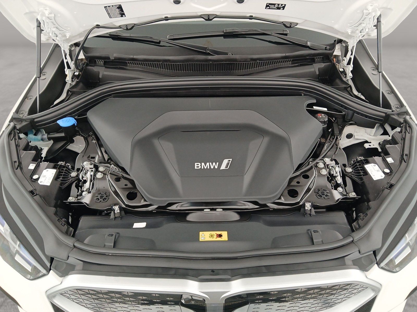 BMW iX2 - Bild 14