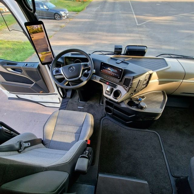 Fahrzeugabbildung Mercedes-Benz Actros 1848 LS Standklima+Retarder+SZM+L-FHS PC