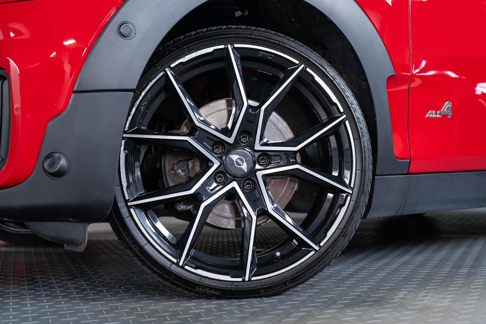 MINI Cooper S All4 2.0 DAB HUD H&K GRA PANO SHZ CHILI