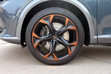 Fahrzeugabbildung CUPRA Formentor VZ eHYBRID DSG Pano AHK Topview ACC
