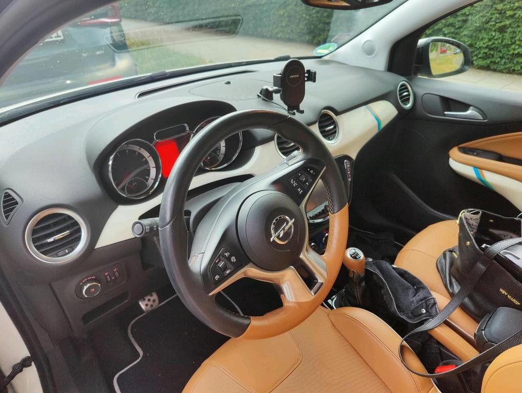 Opel Adam