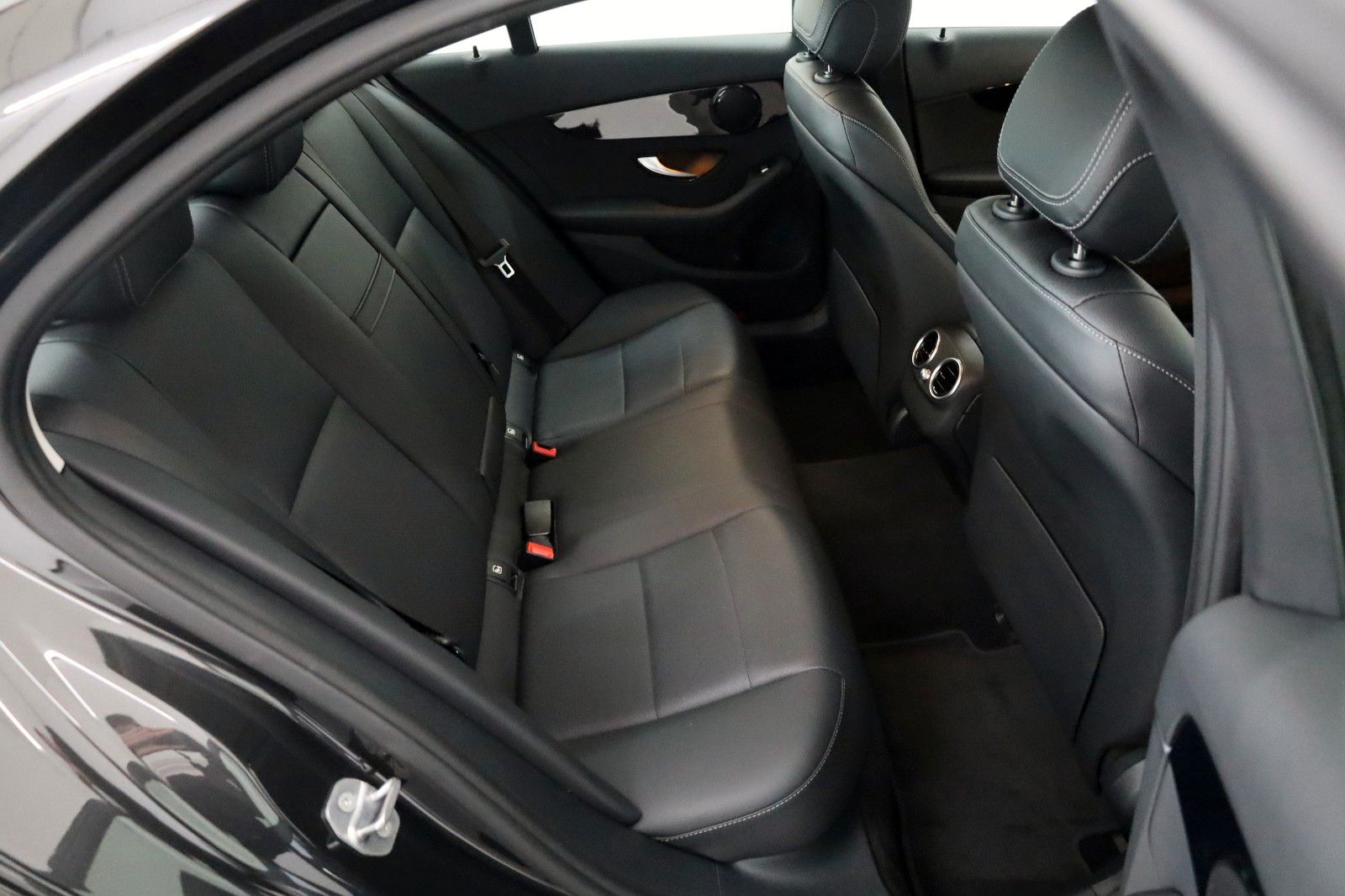 Fahrzeugabbildung Mercedes-Benz C 200d Limousine Leder,Navi,LED,360°Kamera,SH