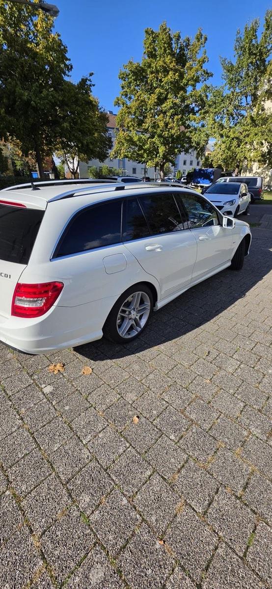 Mercedes-Benz C250 2011 — rear view