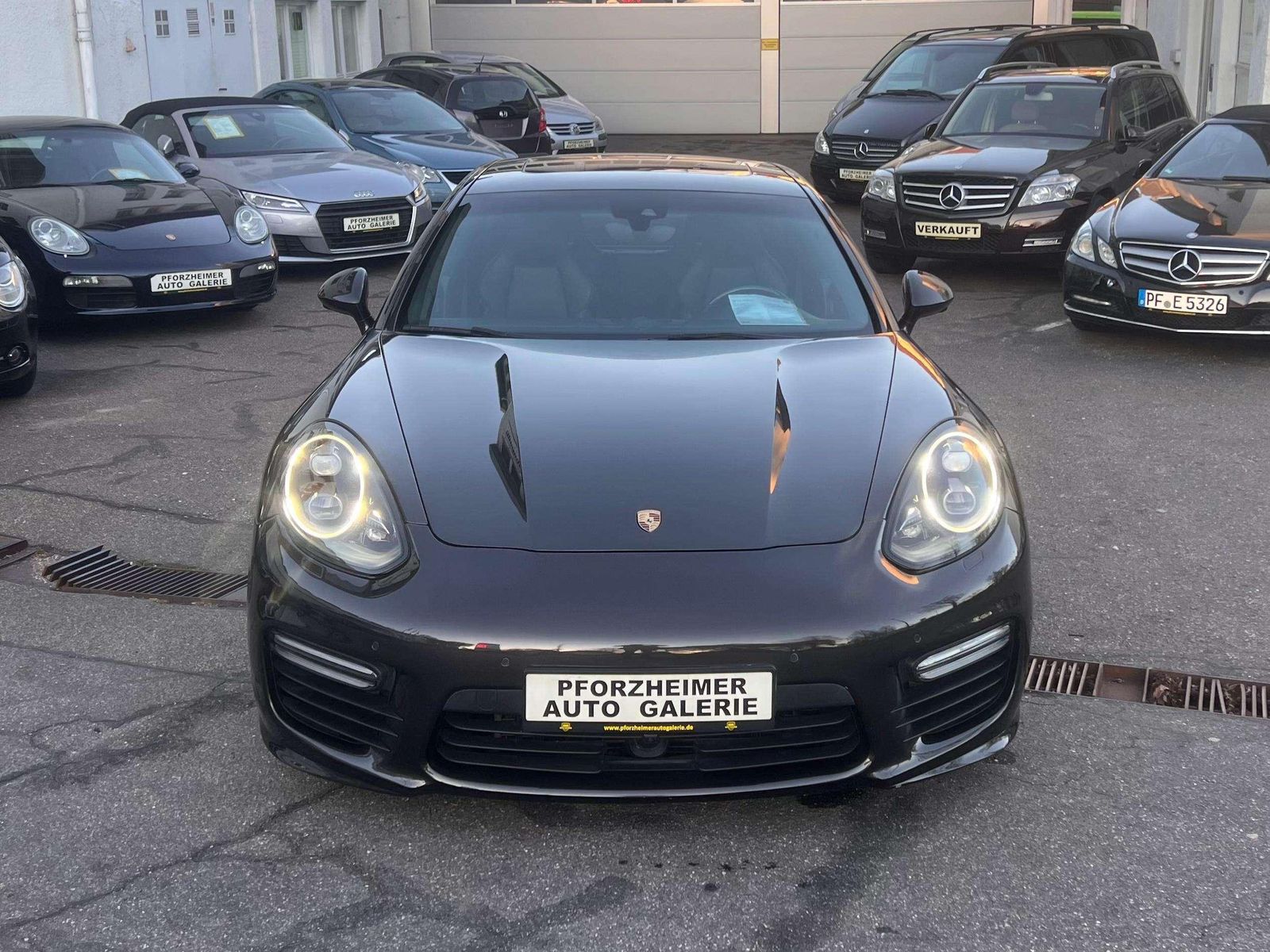 PORSCHE Panamera