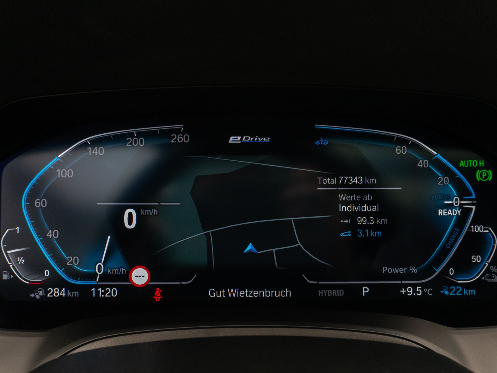 Fahrzeugabbildung BMW 330e M Sport Panorama Laser Kamera HUD DAB HiFi